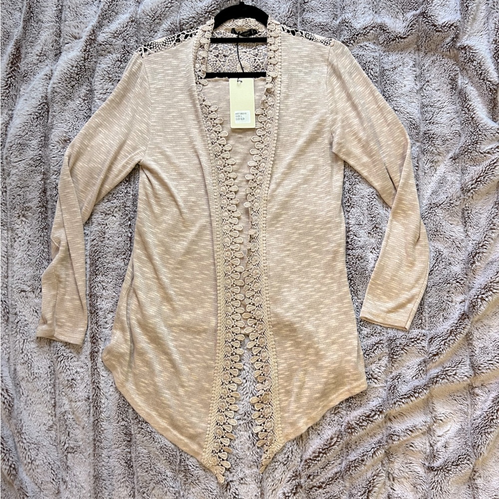 Super cute cardigan with lace trim